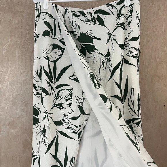 Abercrombie Floral Sarong Maxi Skirt - Picture 3 of 6